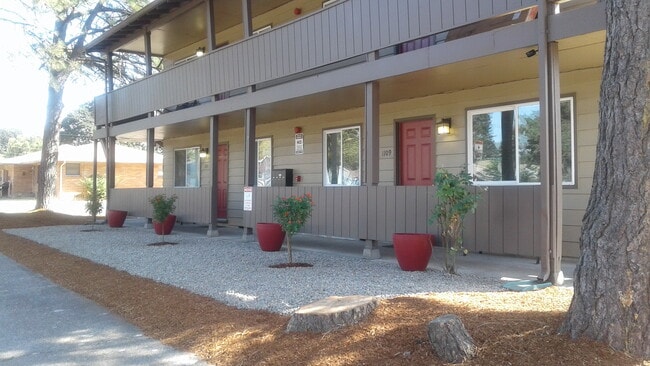 Photo - 1109 16th St SE Unit SE Salem 4-Plex LLC