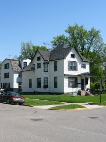 Photo - 158 NW 5th St Apartments