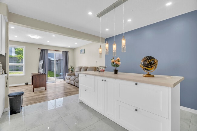 Photo - 73 Swift Cres