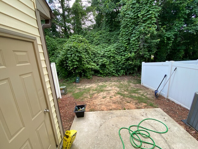 Room in Townhome on Haskell Dr