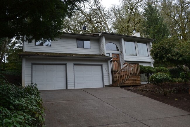 Building Photo - BEAUTIFUL 3 BEDROOM 3 BATH HOUSE LOCATED IN SOUTH SALEM
