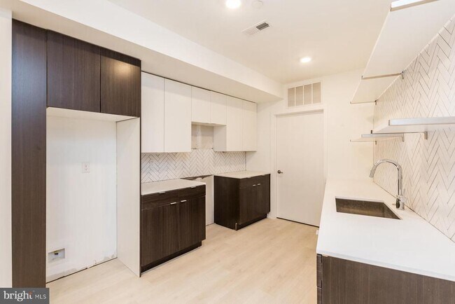 Photo - 1247 N 27th St Unit A