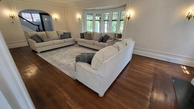 Photo - 1516 E 115th St