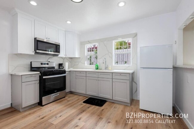 Newly Renovated 1Bed 1Bath Minutes from USC. - Newly Renovated 1Bed 1Bath Minutes from USC. Apartment Unit 2A