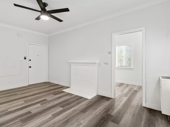 608 W 6th St Unit 04