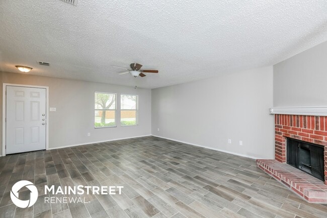 Photo - 6051 Guilia Dr