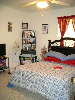 Building Photo - Valencia Square Townhomes