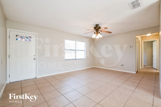 Photo - 3208 Buckland St