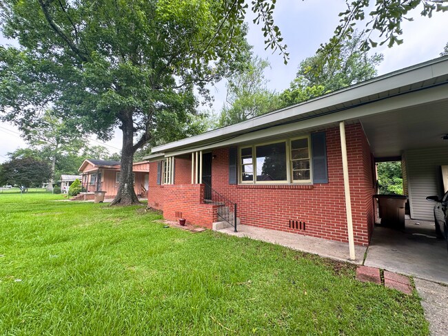 Photo - 916 Delmar Dr