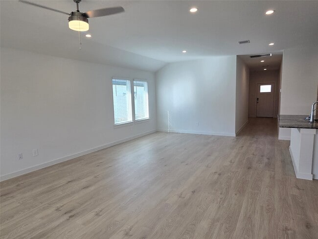 Photo - 7826 Calabria Dr