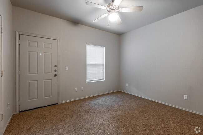 1BR, 1BA - 634SF - Bedroom