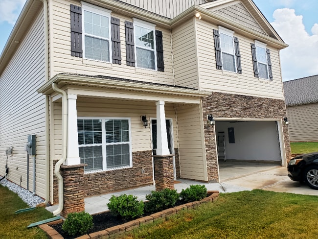 Photo - 814 Hillsdale Ave