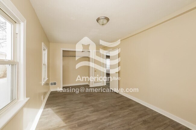 Photo - 321 Rexford St