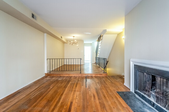 Photo - 1839 Biltmore St NW Unidad B