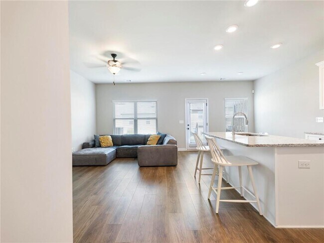 Photo - 7115 Chara Ln