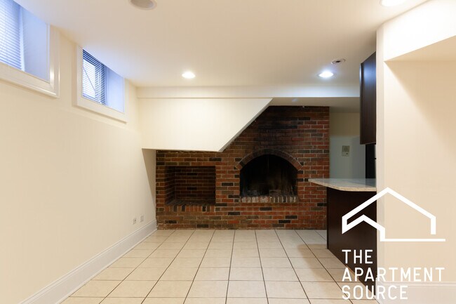 Photo - 877 W Lill Ave Unit D1