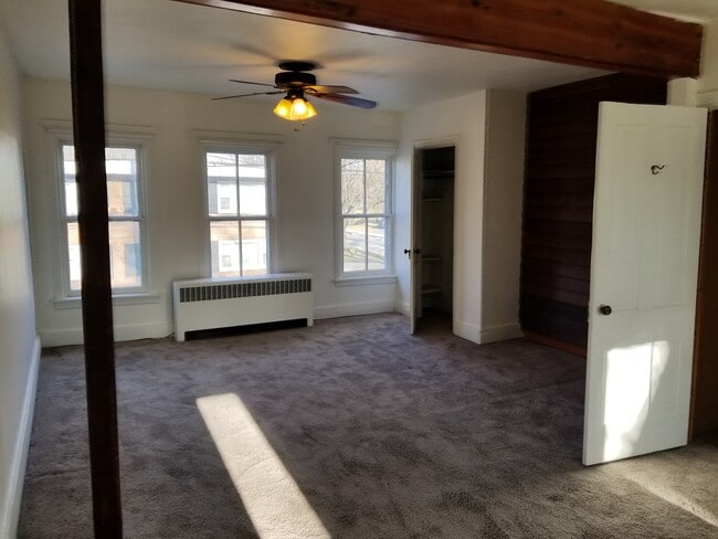 Photo - 309 N Market St