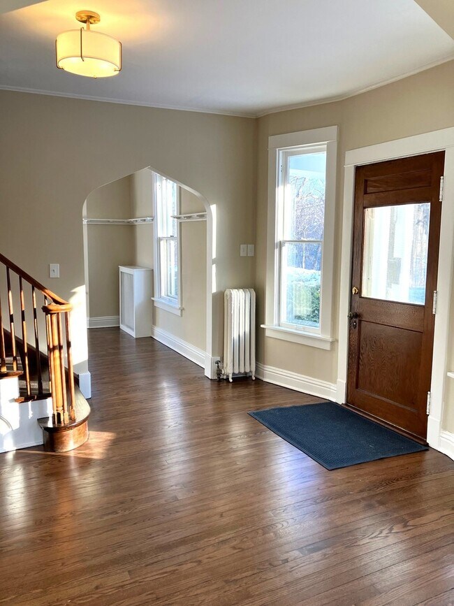 Photo - 544 Ravine Ave