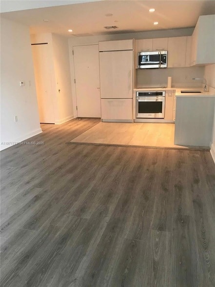 Photo - 45 SW 9th St Unit 2807