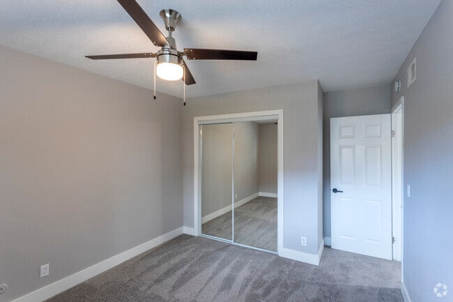 2BR - 2BA, 900SF