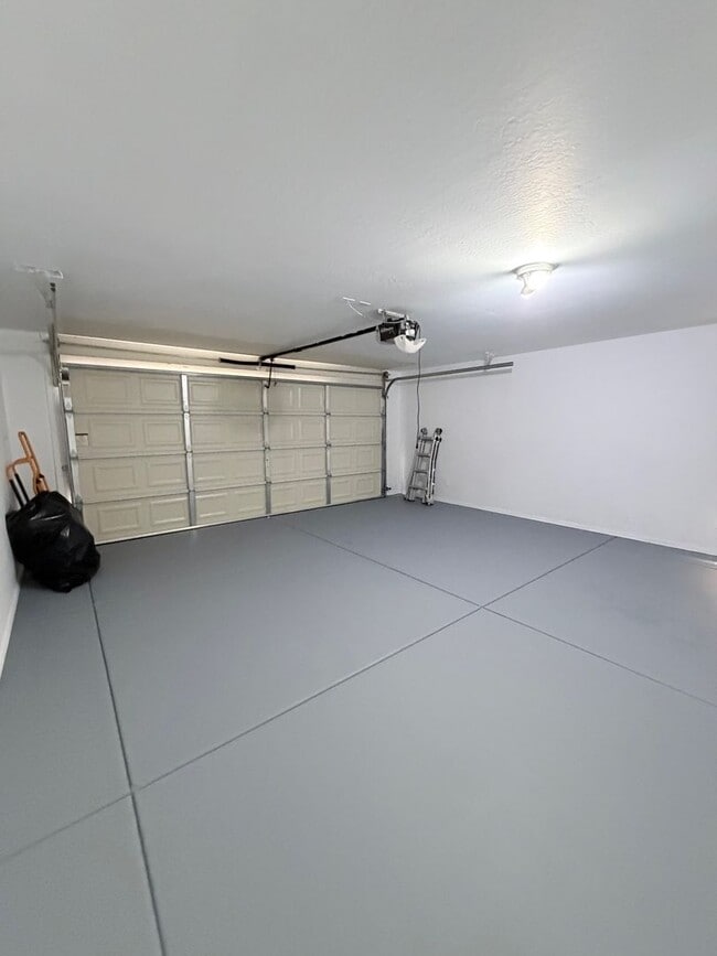 Photo - 6037 W Southgate Ave