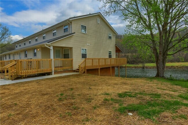 153 Kathleen Dr