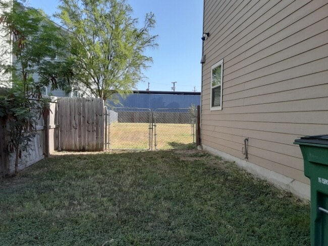 Photo - 106 Cornell Ave