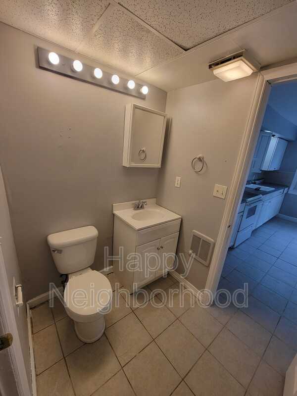 Photo - 222 E Main St