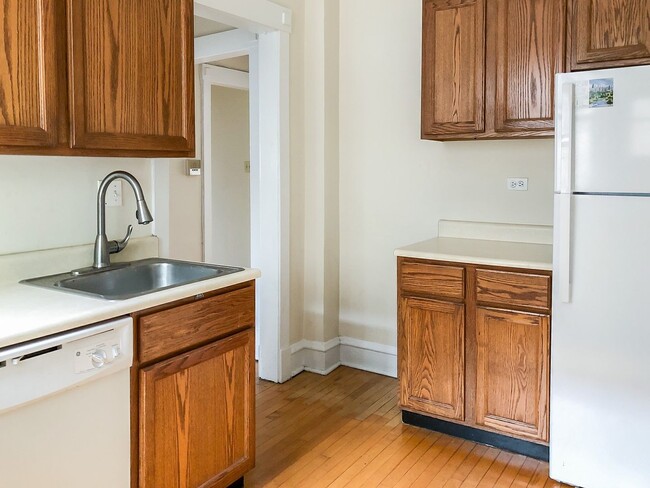 Photo - 3501 N Greenview Ave Unit 3