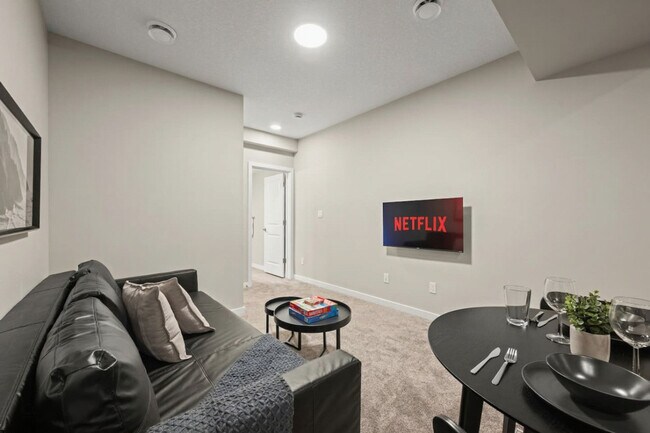 Photo - 8664 Edgemont Link NW Unit SI ID1363966P