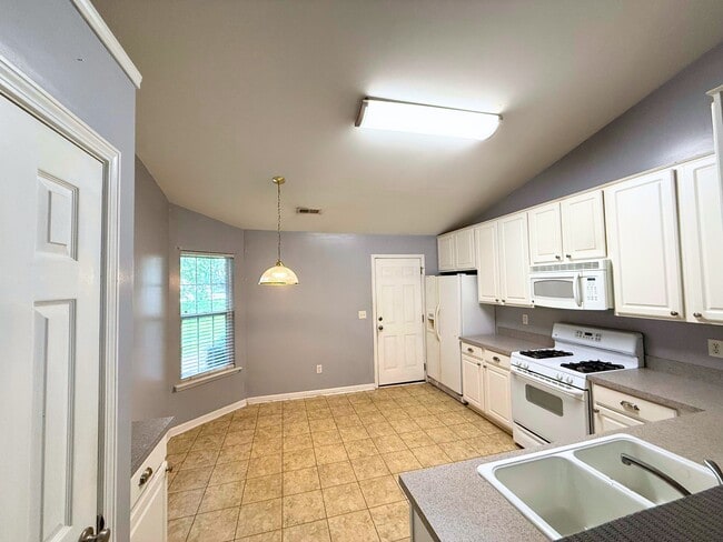 Photo - 209 Gibby Ln