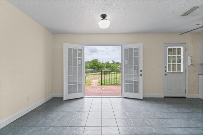 Photo - 601 Rucker St