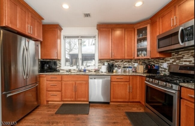 Photo - 372 W Hazelwood Ave