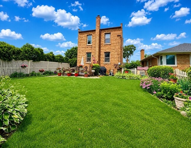 615 E Golf Rd Unit 2
