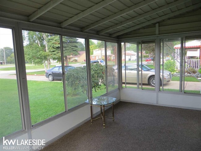 Photo - 18270 Sycamore St