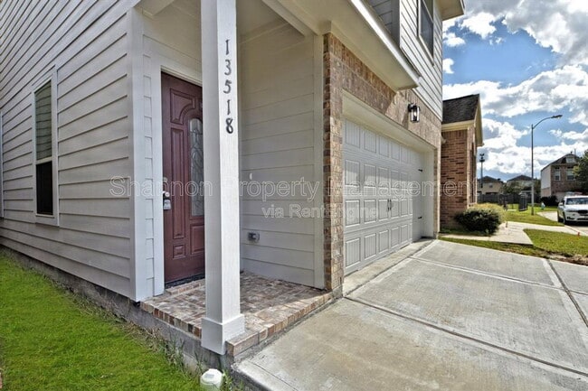 Photo - 13518 Villa Arbor Dr