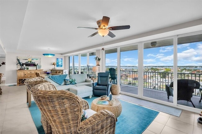 Photo - 223 Island Way Unidad 7F