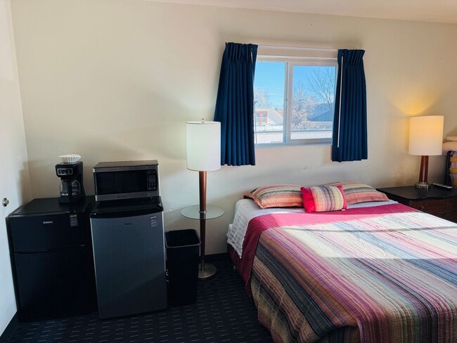 Photo - Furnished Studio Near Hospitals with WiFi, Cable TV and laundry Unidad 26