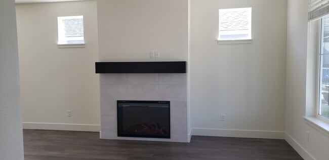 Photo - 702 Pagget Ave