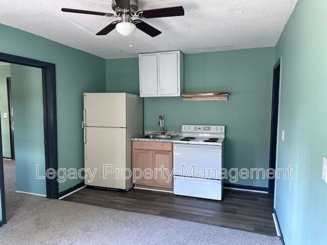 Building Photo - 215 N Logan St Unit A Rental