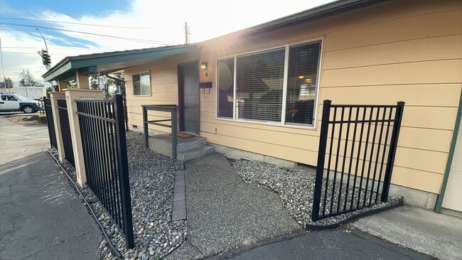Photo - upgraded 2 bedroom 1 bath condo in downtow... Unit #4