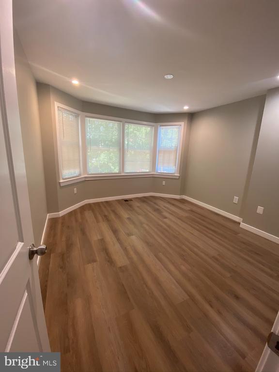 Photo - 445 E Flora St