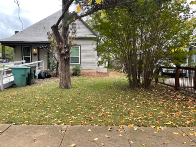 Photo - 534 E Sycamore St