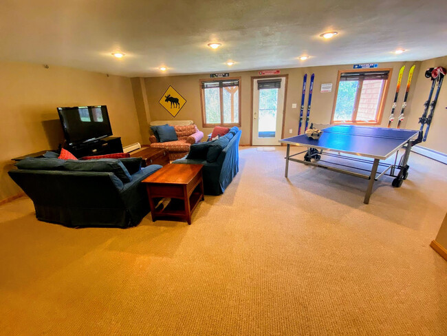 Building Photo - 60 Lake Carolyn Rd Rental
