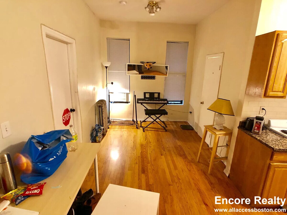 Photo - 313 Huntington Ave Unit 2B