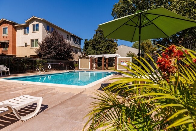 Photo - Castilian Apartments