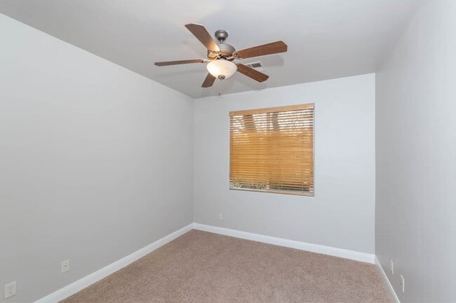 Photo - 4 Bedroom Single-Level Home In Hurricane