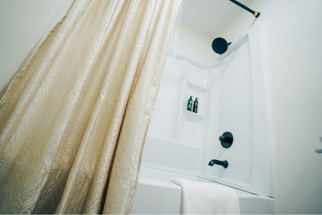 Photo - 106-110 Hotel St Unit 110 Hotel St. Apt 2