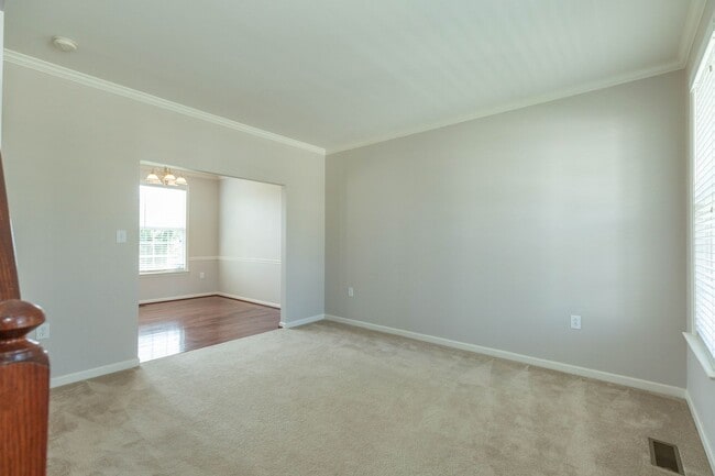 Photo - 56 Spanos Dr
