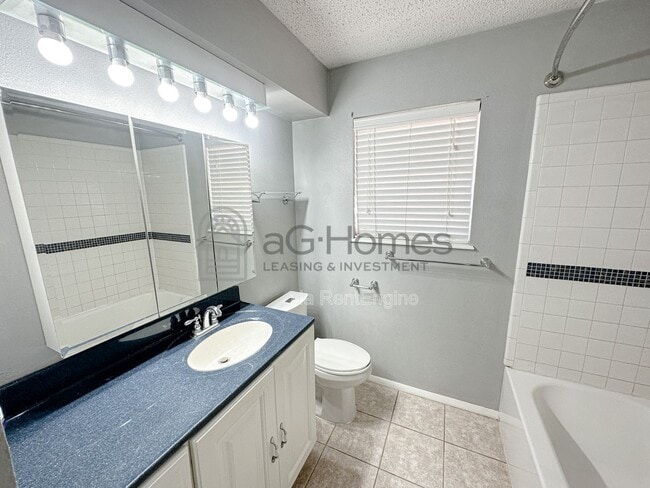 Photo - 7609 NW 28th St